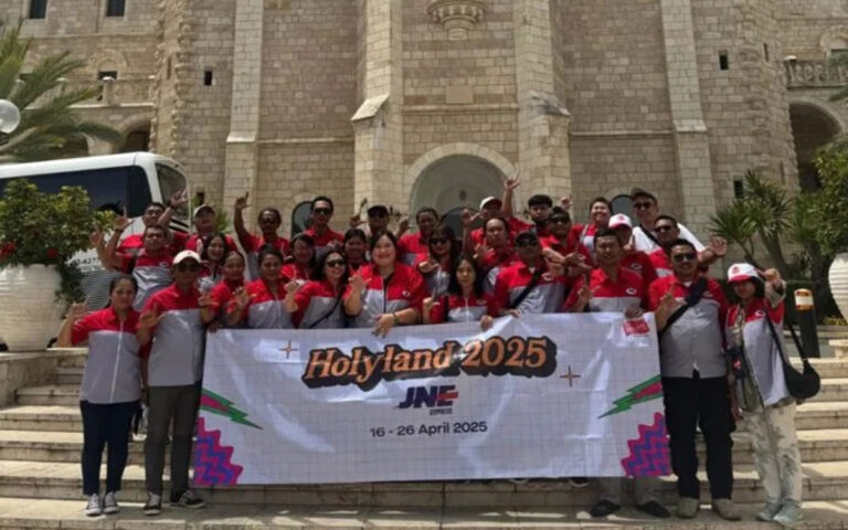 JNE Berangkatkan Ksatria dan Srikandi ke Holyland