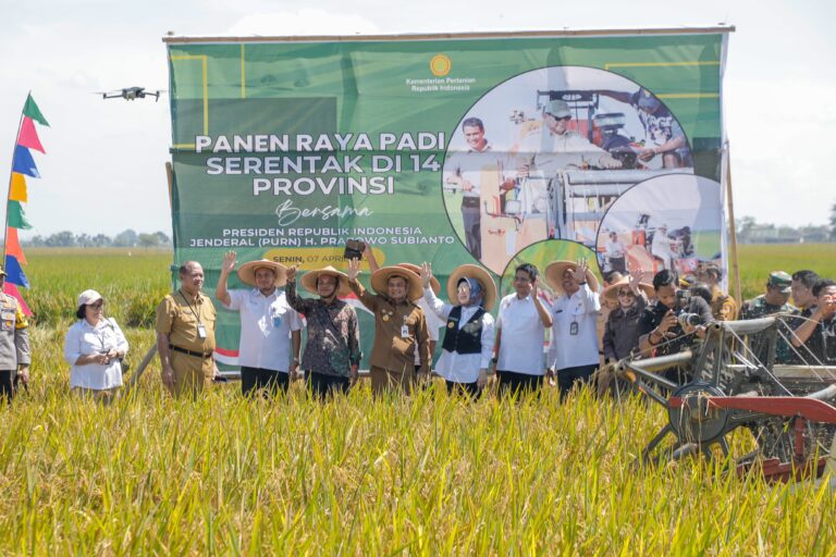 Luthfi Optimistis 2025 Jateng Mampu Penuhi Target 11,8 Juta Ton Padi