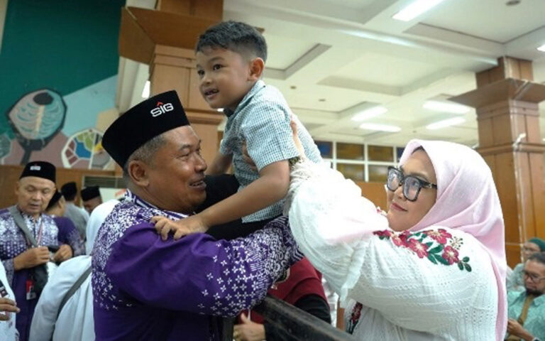 SIG Fasilitasi Keberangkatan 278 Jemaah Haji dari Jatim, Sumbar dan Sulsel