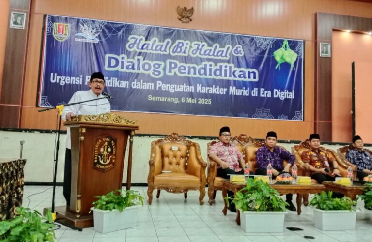 Pendidikan Karakter Tangung Jawab Bersama Guru, Keluarga dan Masyarakat