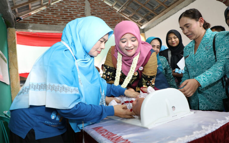 Terapkan 6 SPM, Nawal Apresiasi Posyandu Tulip RW 08 Cangkiran