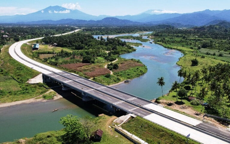 SIG Pasok Semen Khusus Untuk Proyek Tol Padang–Sicincin