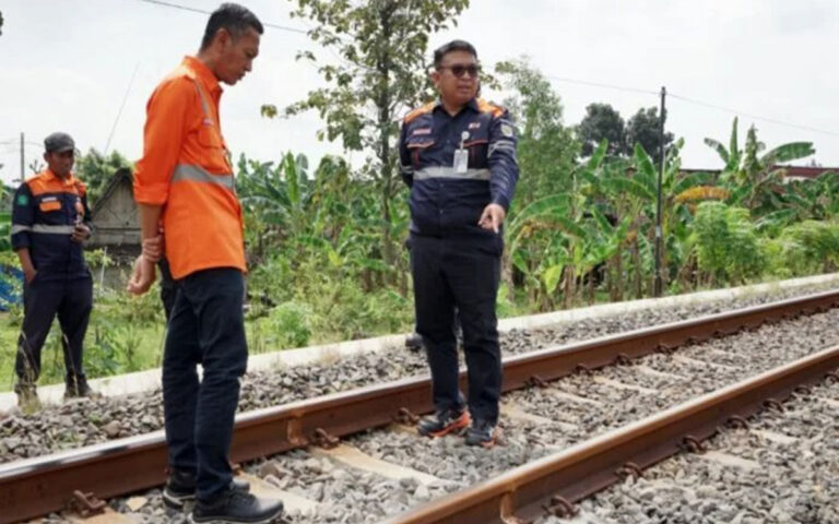KAI Daop 4 Semarang Rutin Laksanakan Pemeriksaan Lintas Jalur Kereta Api