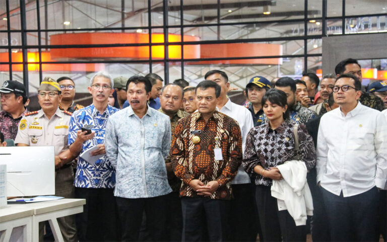 Luthfi Minta Percepatan Revitalisasi Pelabuhan Tanjung Emas