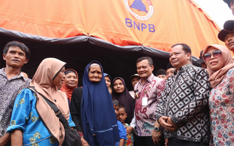 Luthfi Apresiasi Layanan Psikososial Korban Bencana Tanah Bergerak Sirampog