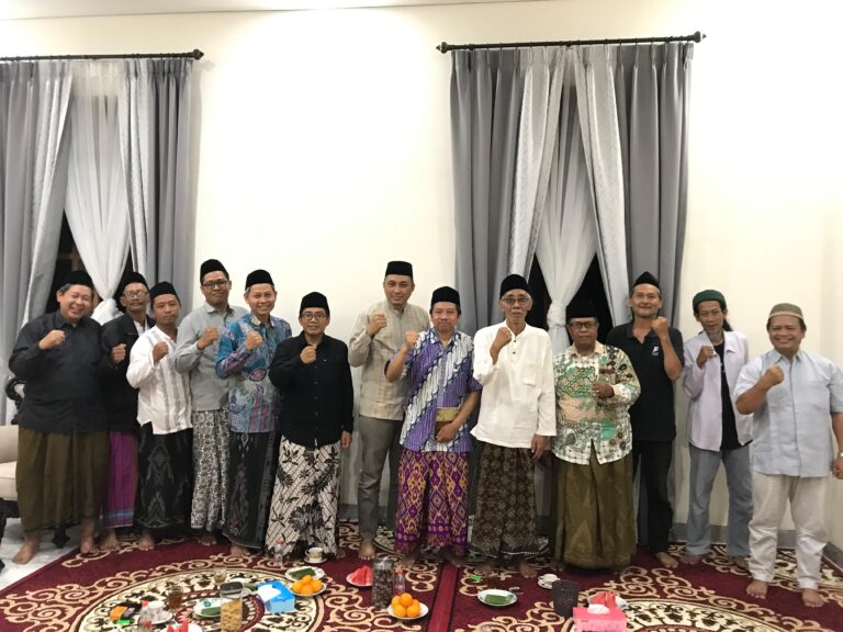 PCINU Amerika-Kanada Safari Silaturahmi ke Rais Syuriyah PWNU Bali, Jatim, Jateng dan Jabar