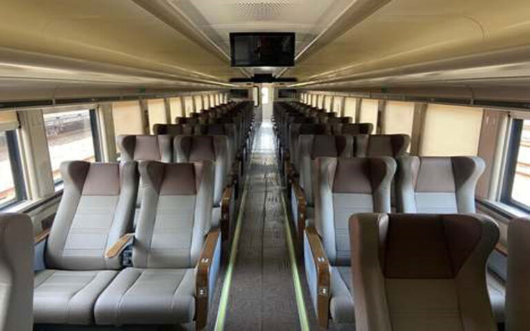 KA Argo Muria dan Argo Sindoro Operasikan Kereta Eksekutif