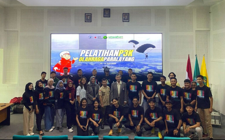 Unwahas Siapkan Beasiswa Untuk Atlet Cabor Paralayang Berprestasi