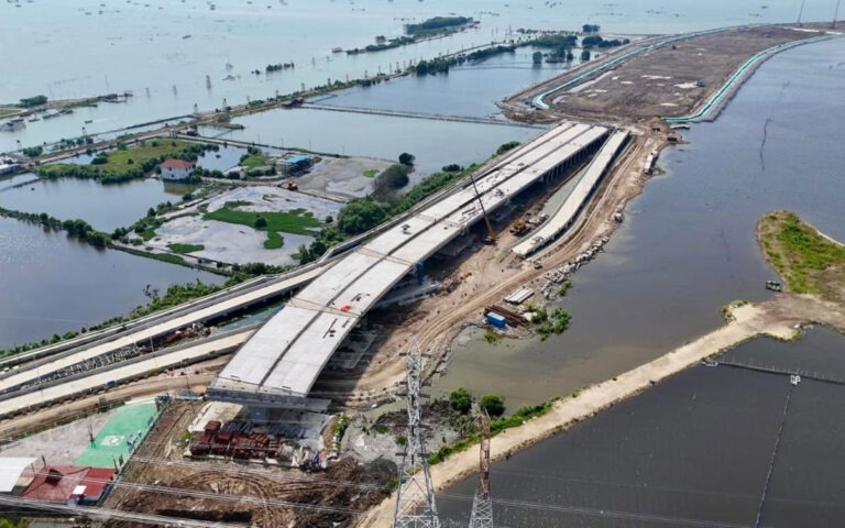 Pakar Undip: Solusi Banjir Rob Sayung Hanya Tanggul Laut