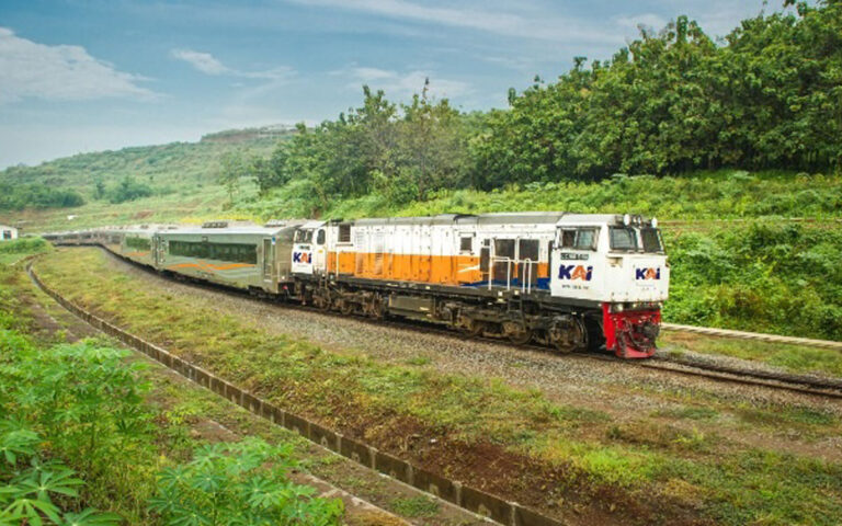 KAI Berlakukan  Diskon Tiket 30% Hingga 31 Juli