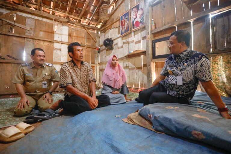 Rumah Sunoto Dapat Bantuan Perbaikan RTLH Dari Pemprov Jateng