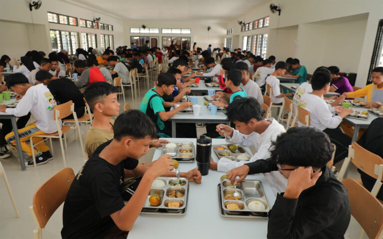 Siswa Sekolah Rakyat di Jateng Terharu Bisa Sekolah Lagi