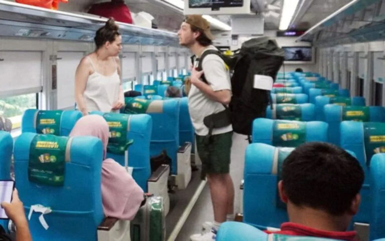 Minat Wisatawan Asing Gunakan Kereta Api Terus Meningkat