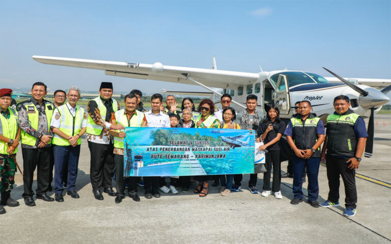 Penerbangan Perdana Semarang–Karimunjawa Disambut Antusiasme Warga