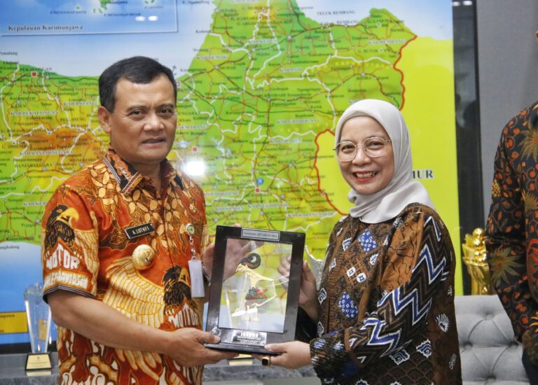 2 PLTS Terapung Akan Dibangun Di Jateng