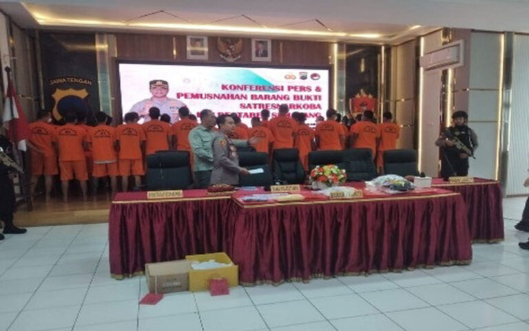 Polisi Tangkap Driver Online Pengedar Sabu 2,885 Kg