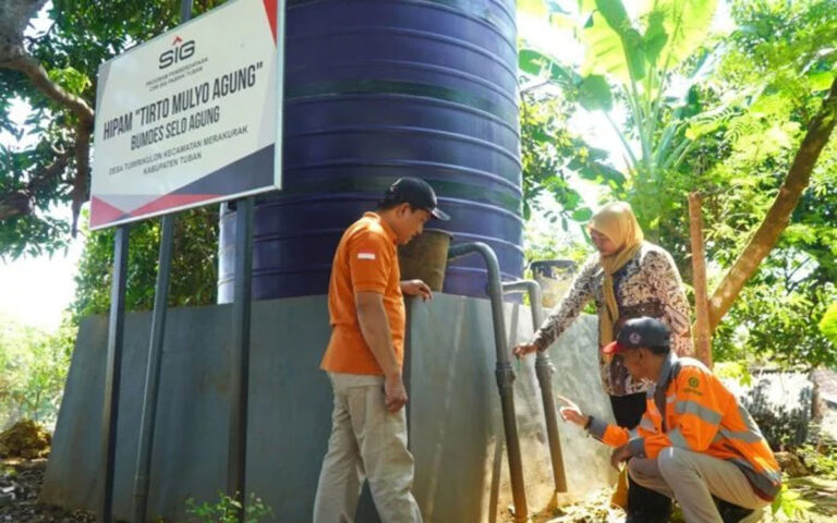 SIG Bantu Bangun Sarana dan Prasarana Air Bersih di Tuban