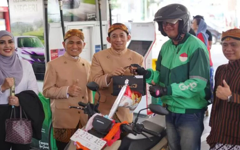 Meriahkan HUT ke 80 RI, Pertamina Patra Niaga JBT Gelar Lomba di SPBU