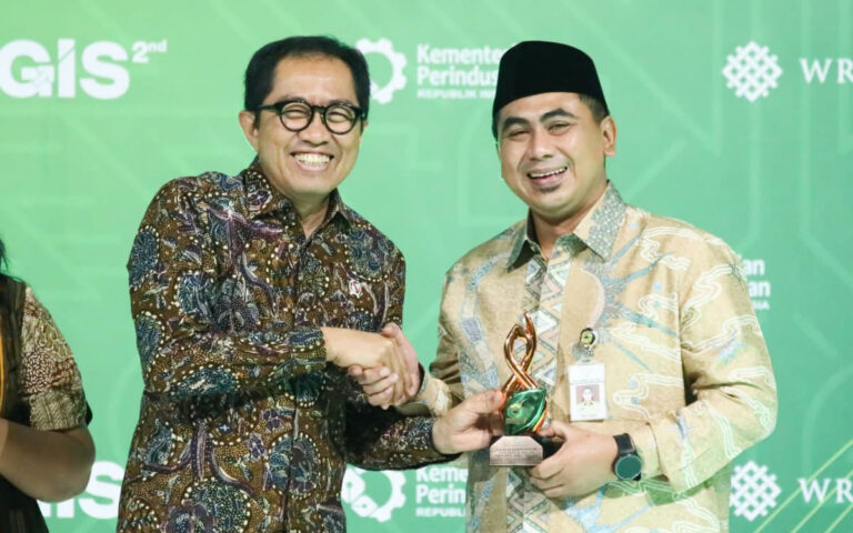 Jateng Terima Penghargaan Pemda Dengan Implementasi Industri Hijau Terbaik