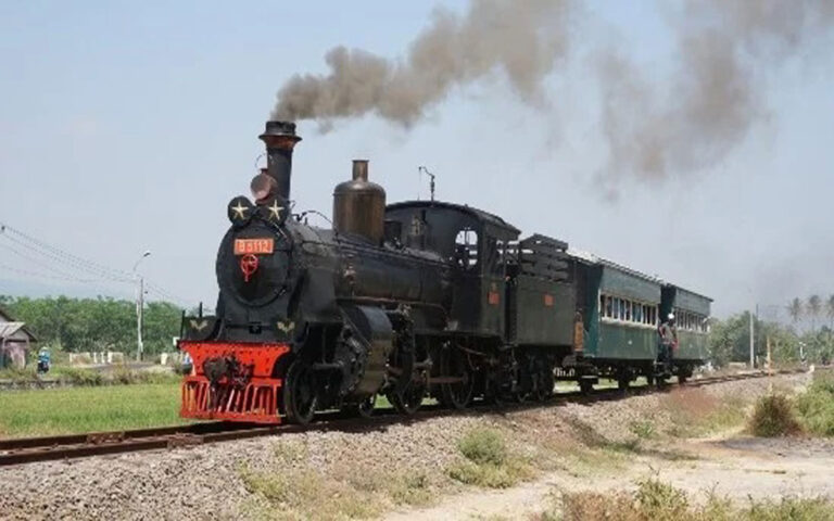 Museum KA Ambarawa Hadirkan Kereta Wisata Uap dan Diesel