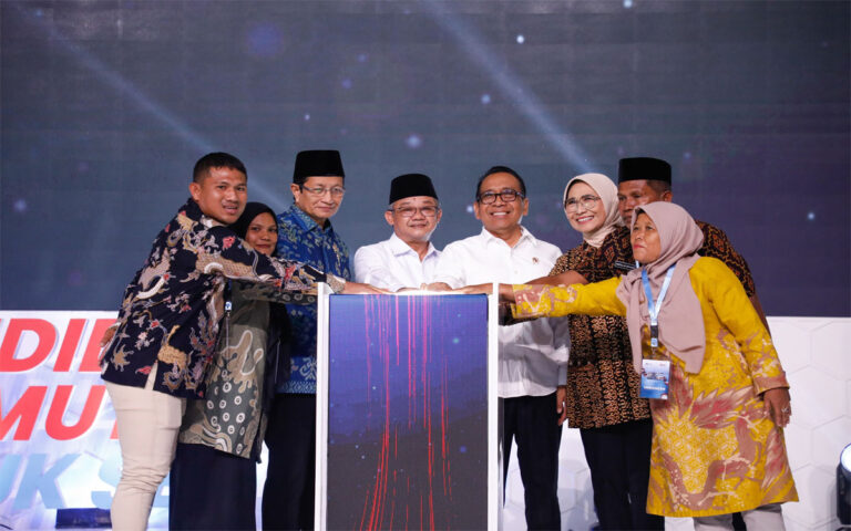 Pemerintah Salurkan Insentif Bagi Guru Non-ASN