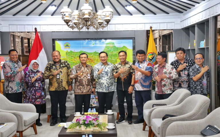 Gubernur Jateng Dorong Pemkab Cilacap Percepat Urus Izin KI