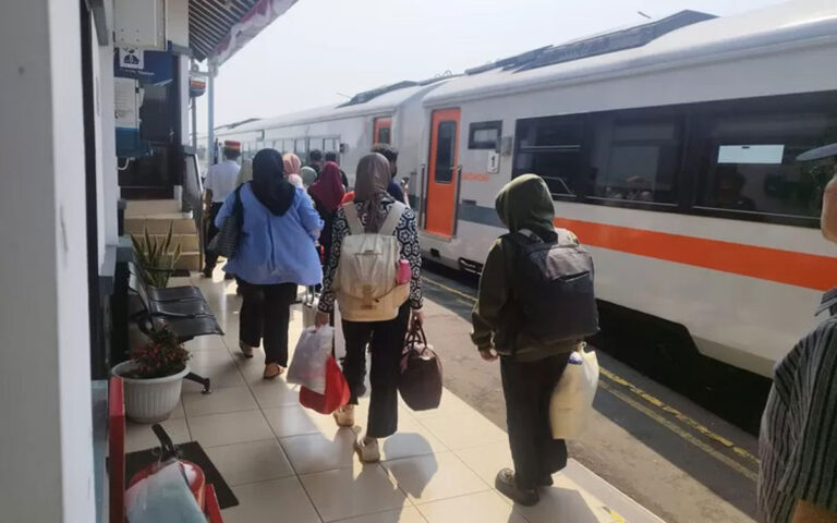 KAI Daop 4 Semarang Tambah KA Argo Muria Dan Berhenti di Stasiun Batang