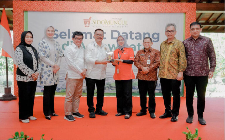 Komisi IX DPR-RI Takjub Dengan Standar Produksi Sido Muncul