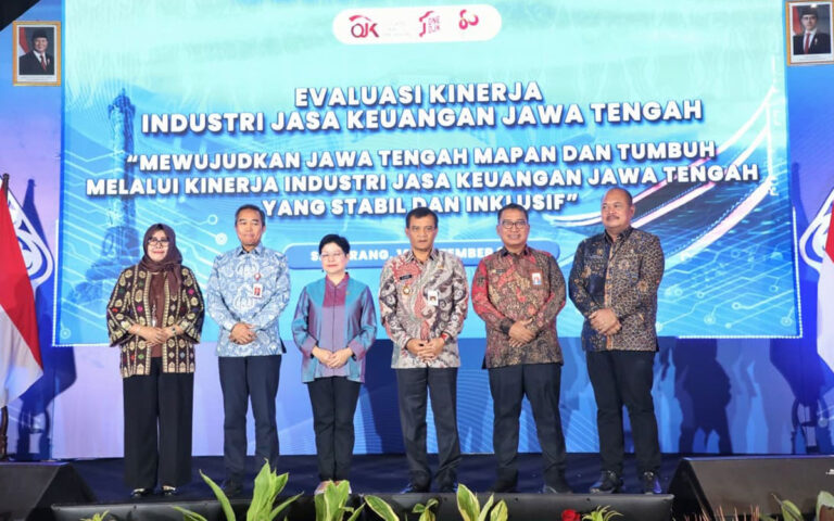 Luthfi Dorong Industri Jasa Keuangan Gerakkan Ekonomi Desa