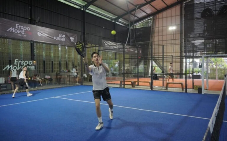Selebritas Main Padel Sambil Wisata Kuliner di Semarang