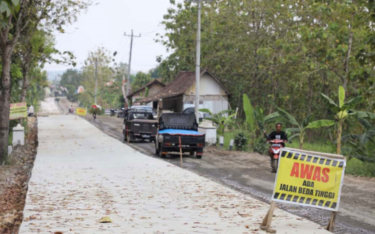 Dianggarkan Rp15,3 Miliar, Perbaikan Jalan Todanan–Ngawen Blora Dikebut
