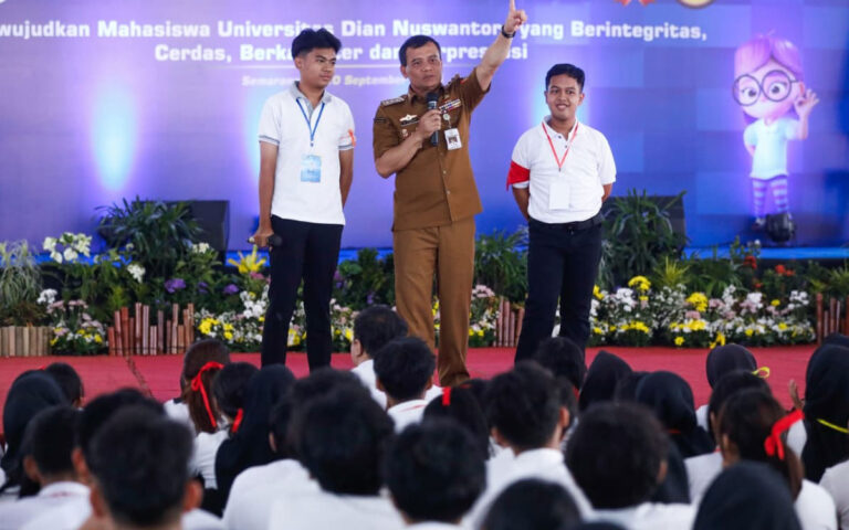 Luthfi Tawarkan Mahasiswa Ikut Program Sehari Bersama Gubernur Jateng