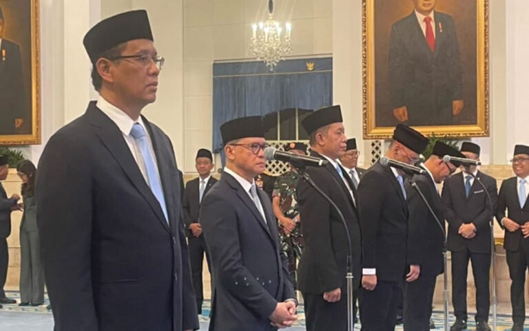Prabowo Resmi Lantik 4 Menteri Baru dan Satu Wakil Menteri