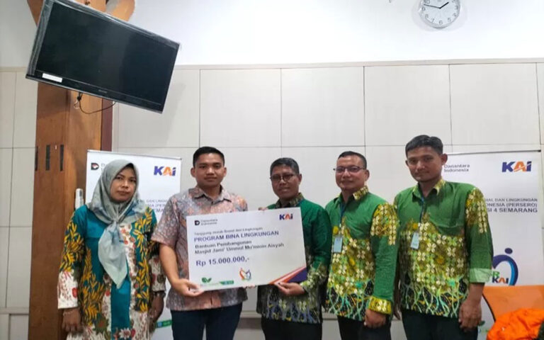 KAI Daop 4 Semarang Berikan Bantuan Sosial Senilai Rp94,8 Juta