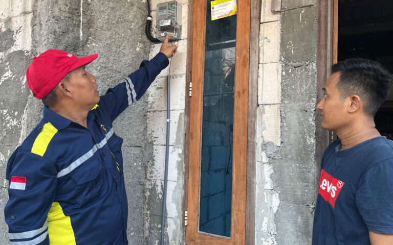Pemprov Jateng Beri Bantuan 1.000 Sambungan Listrik Gratis