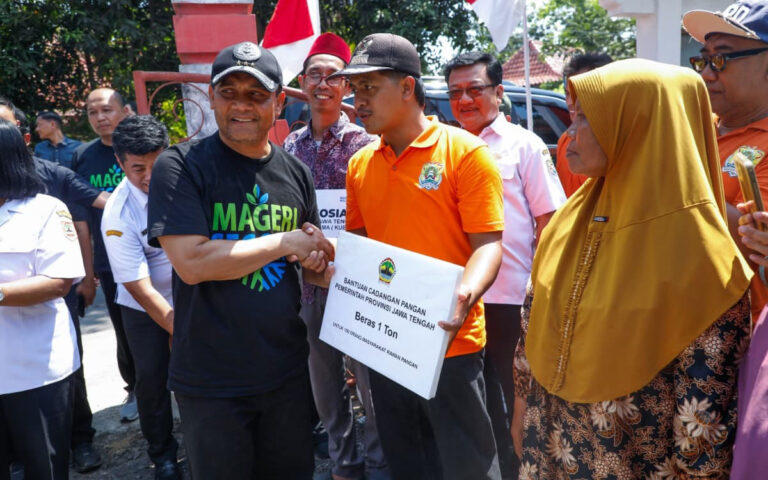 Layanan Speling Hingga Bantuan Pangan Disambut Antusias Warga Kendal