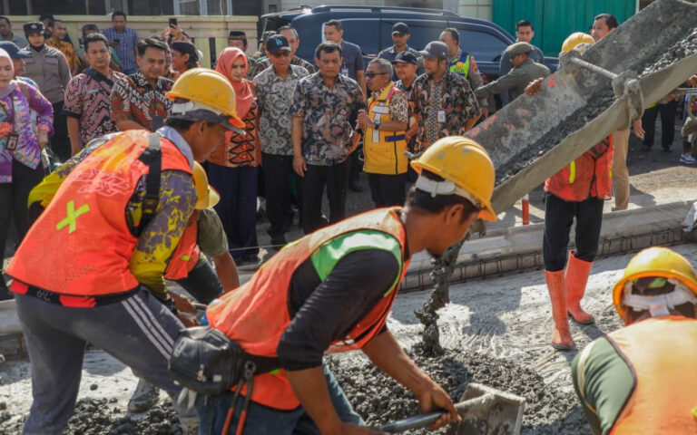 Luthfi Tinjau Perbaikan Jalan Wiradesa–Kajen Senilai Rp33,348 Miliar