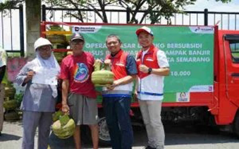 Pertamina Gelar Operasi Pasar LPG 3Kg Di Wilayah Banjir di Semarang