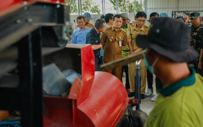 TPSTT “Bumi Hijau” Batang Jadi Percontohan Desa Mandiri Kelola Sampah
