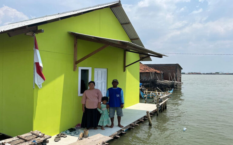 Bantuan Rumah Apung Warga Sayung Demak Rampung