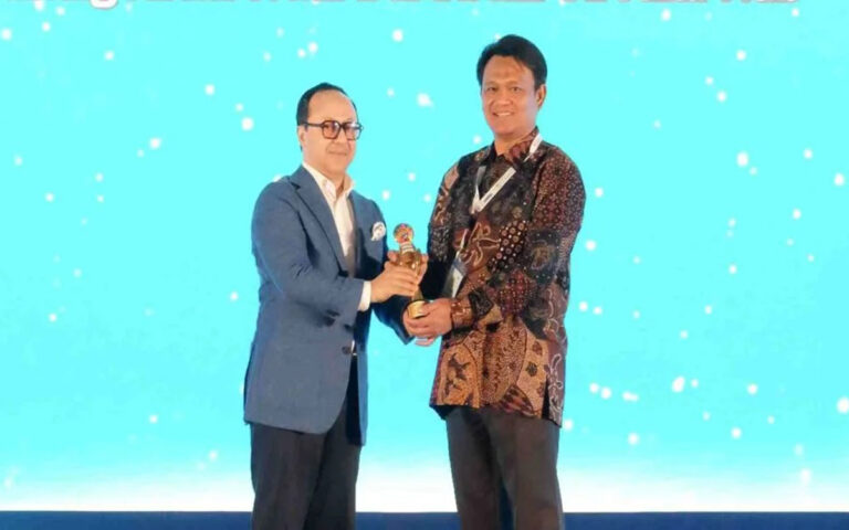 Solusi Bangun Indonesia Raih Dua Penghargaan CSR