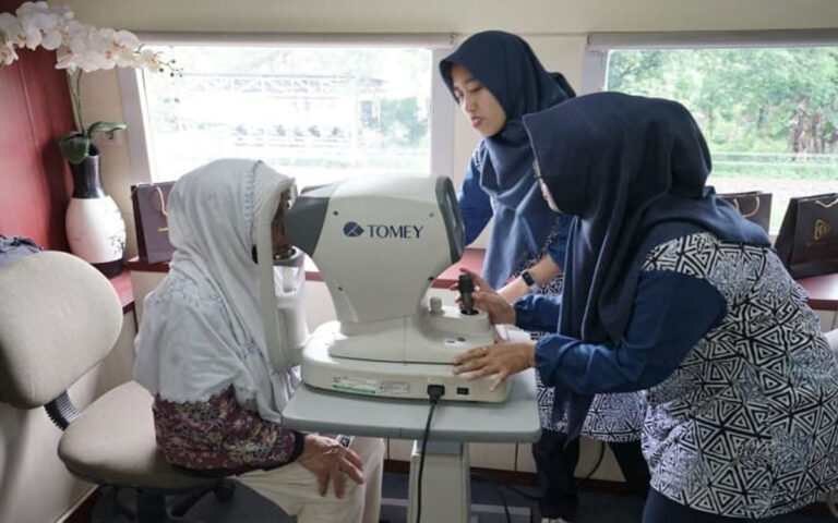 Layani Kesehatan Gratis, Rail Clinic KAI Hadir di Kedungjati