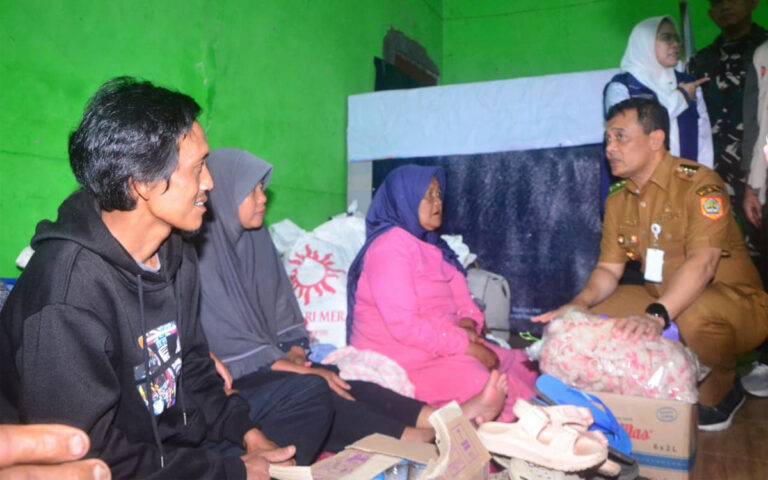 Luthfi Tinjau Longsor Di Banjarnegara, Pastikan Hunian Sementara Sedang Disiapkan