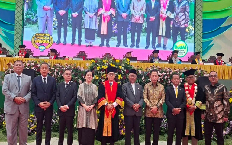 Unissula Mengukuhkan Adies Kadir Sebagai Guru Besar Kehormatan di Bidang Ilmu Hukum