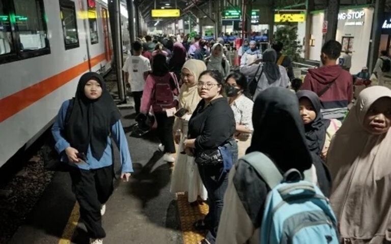 Puncak Arus Mudik, Penumpang KAI Daop IV Tembus 56.718 Penumpang