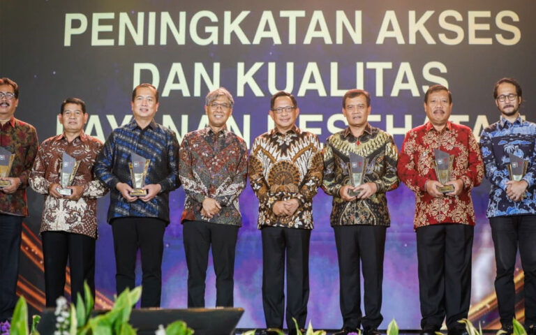 Kinerja Kolaboratif, Pemprov Jateng Raih Penghargaan Layanan Kesehatan Terbaik