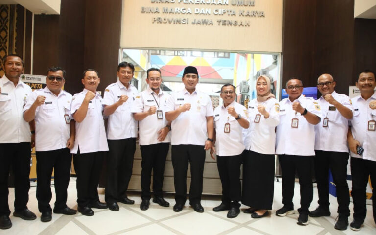 Jelang Akhir 2025, Pembamgunan Infrastruktur di Jateng Rampung 99%