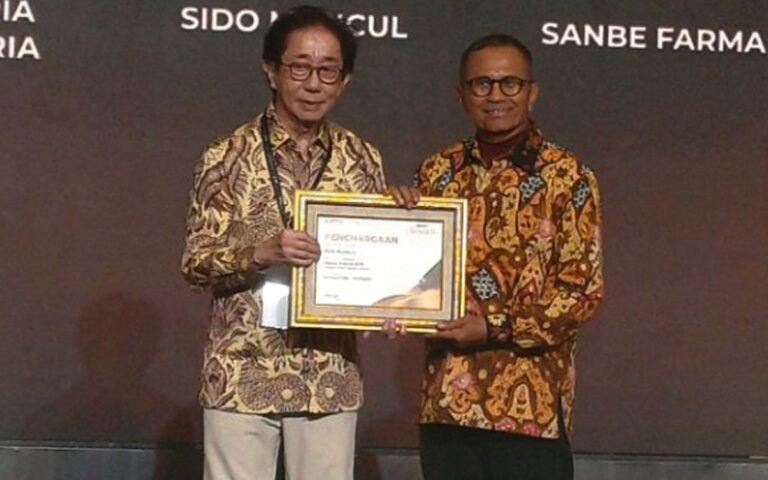 Sido Muncul Raih Dua Penghargaan Dalam Ajang Disway Awards 2025