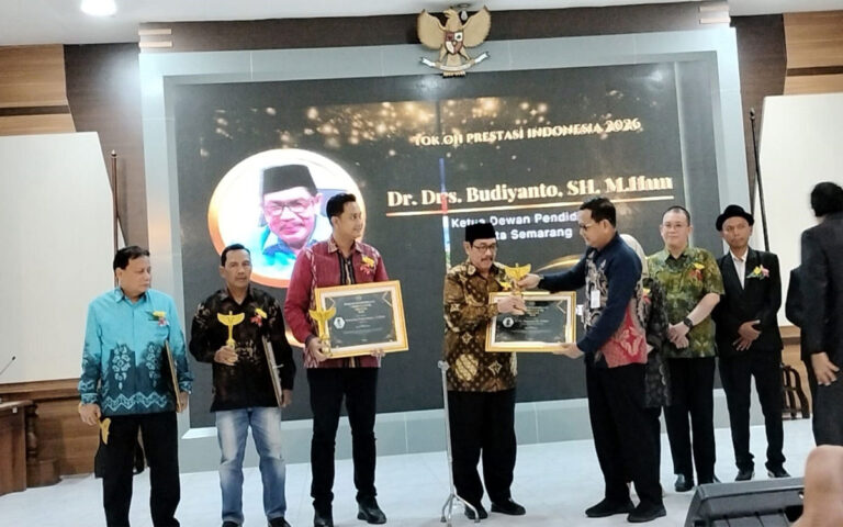 Ketua DPKS Dinobatkan Sebagai Tokoh Prestasi Indonesia 2026 Bidang Pendidikan