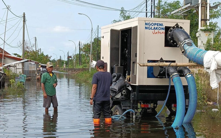 Tangani Banjir Pekalongan, Pemprov Jateng Kerahkan Belasan Unit Pompa